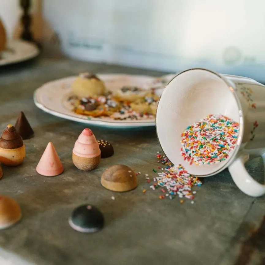 Ročno poslikani leseni loose parts Grapat Bakes