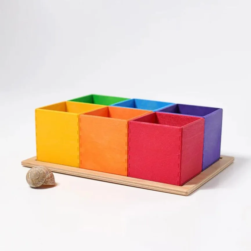 Grimms Box Sorter 6 mavrične lesene škatlice za razvrščanje v okvirju