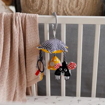 BabyOno viseča igrača na otroški posteljici