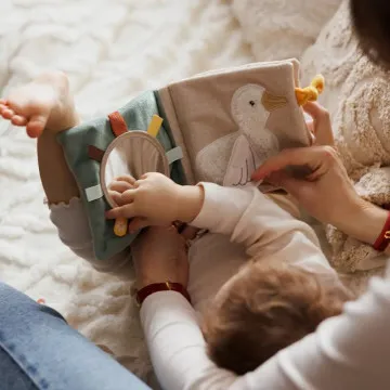 Mehka knjigica za dojenčke Babyono Kravica Bingo