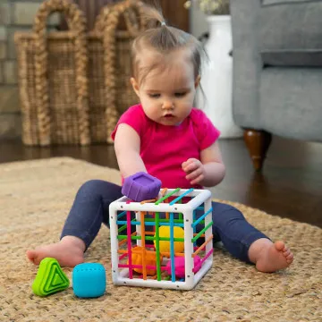 FAT BRAIN TOYS Igrače za 1 leto InnyBin