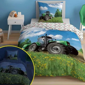 HOLLAND Posteljnina Traktor Meadow 140x200 cm Glow in the dark