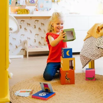 SMART GAMES Peek a Zoo